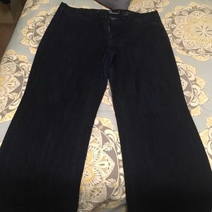 Barely worn Eddie Bauer curvy trouser jeans.